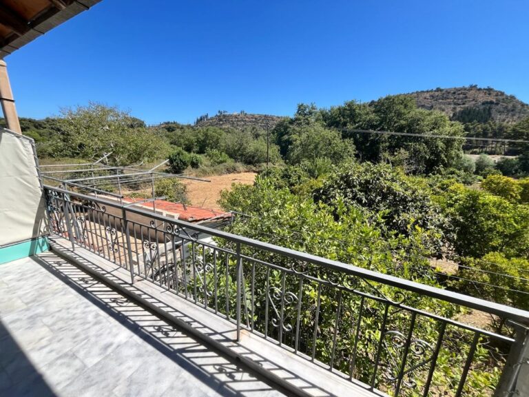 2 Long-Term Rentals in Vryses Village - 28