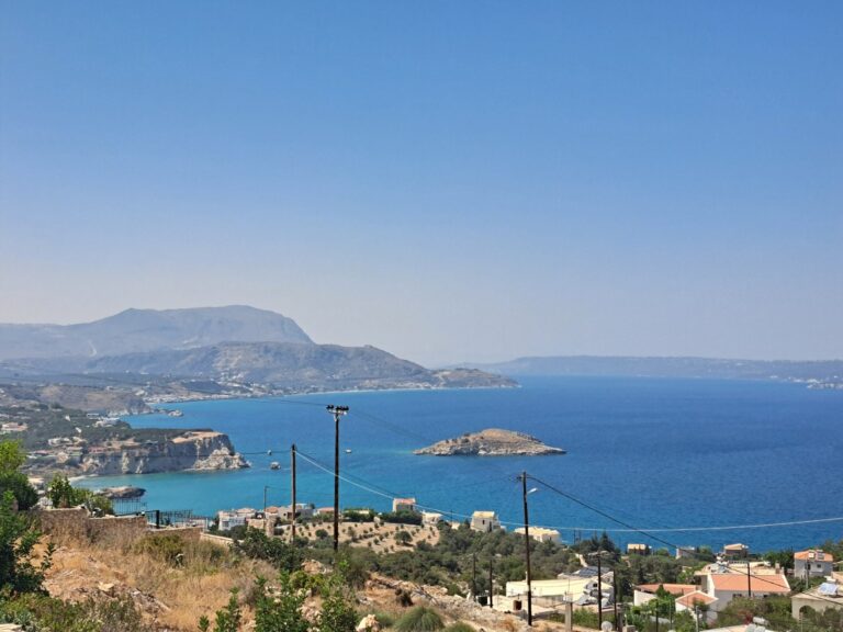 For Rent, 2 Fully Furnished Sea-View Apartments in Plaka - 4