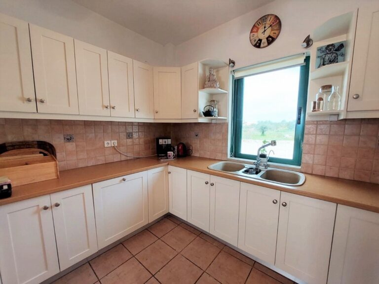 This 4‑bedroom detached villa For Winter Rental - 32