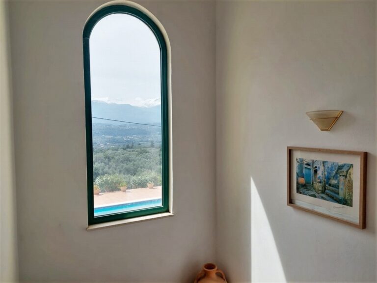 This 4‑bedroom detached villa For Winter Rental - 15