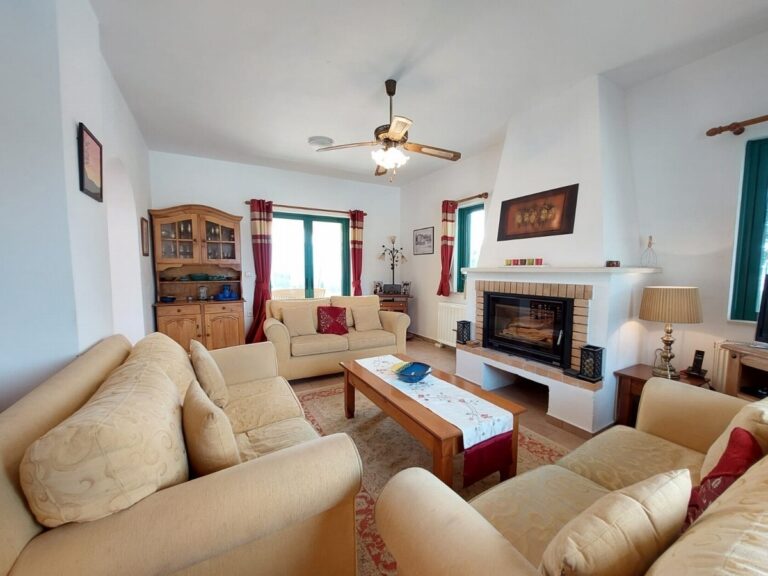 This 4‑bedroom detached villa For Winter Rental - 29