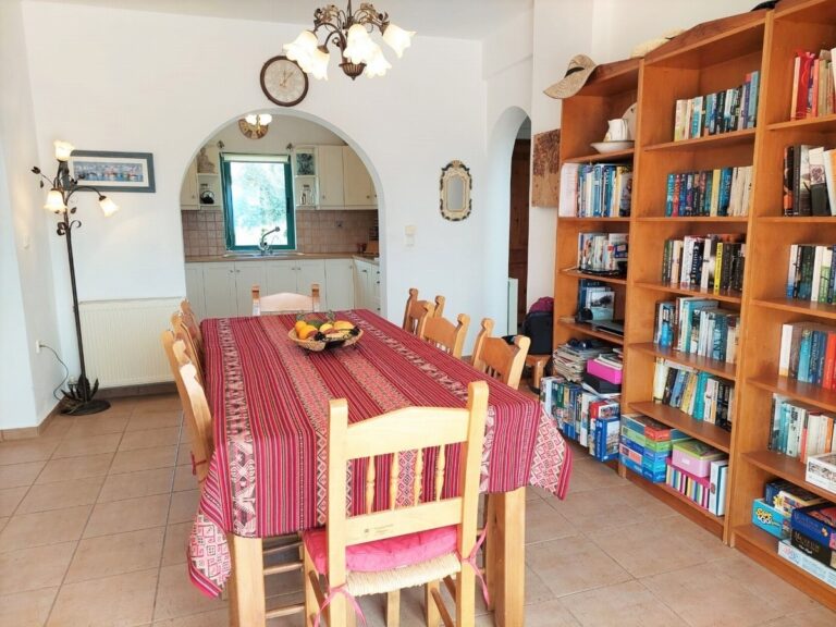 This 4‑bedroom detached villa For Winter Rental - 13