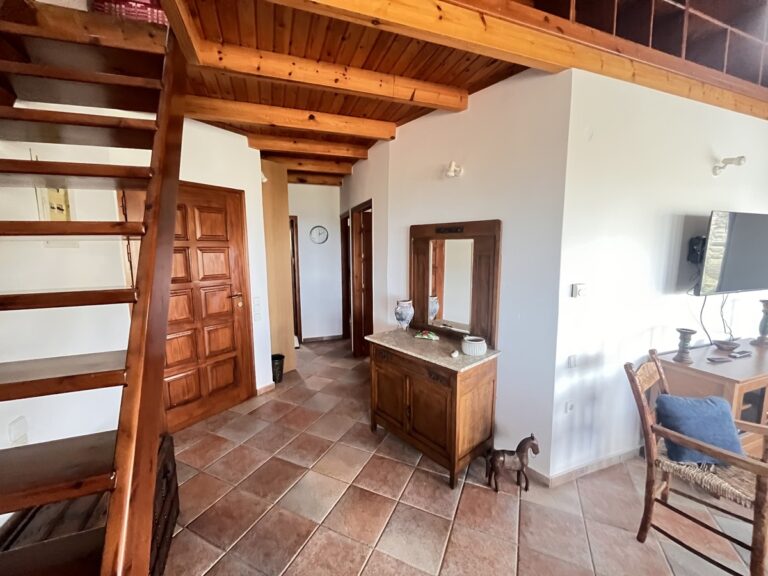 Fully Furnished 2-Bedroom Home with Mezzanine & Panoramic Views in Apokoronas - 19