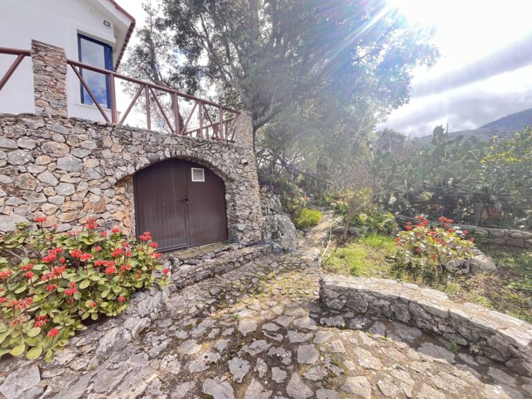 Fully Furnished 2-Bedroom Home with Mezzanine & Panoramic Views in Apokoronas - 36
