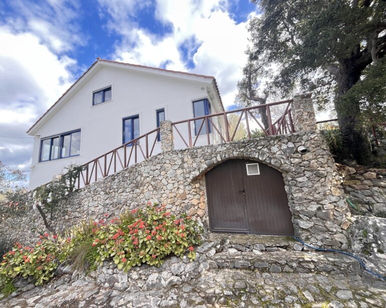 Fully Furnished 2-Bedroom Home with Mezzanine & Panoramic Views in Apokoronas - 1