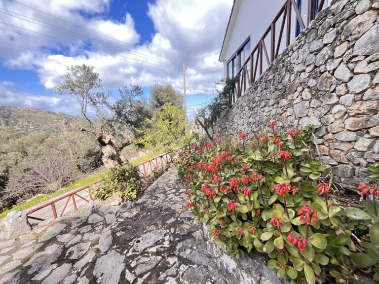 Fully Furnished 2-Bedroom Home with Mezzanine & Panoramic Views in Apokoronas - 24