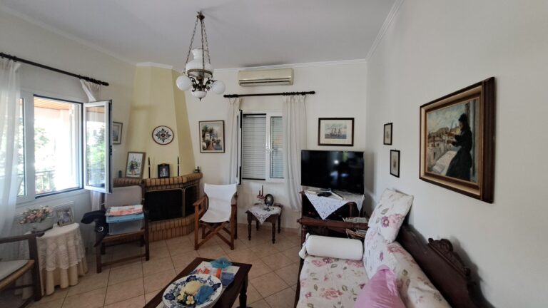 Charming 2-Bedroom House for Long-Term Rent in Kefalas - 3