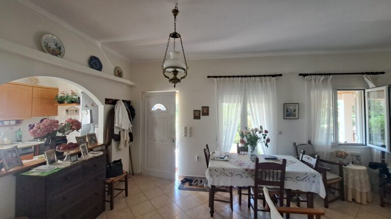 Charming 2-Bedroom House for Long-Term Rent in Kefalas - 4
