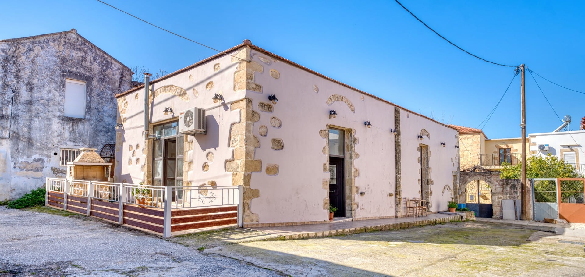 Properties for sale in Chania under €270,000 - CostAnita Villas