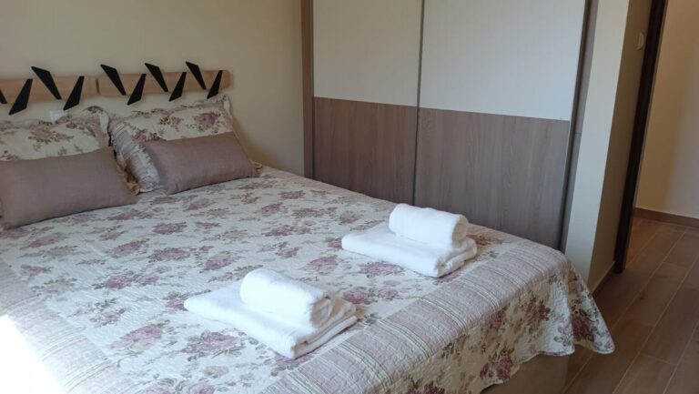 1 bd Apartment For Long Term Rent in Vafes - 3