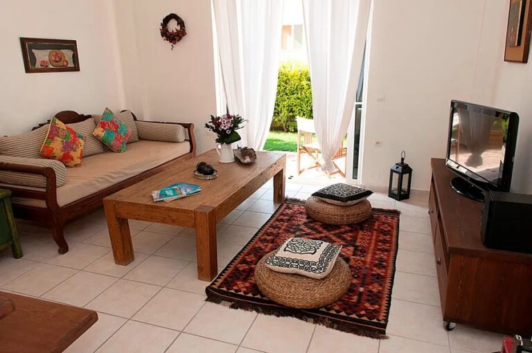 Holiday Home with Private Pool Near Lake Kournas - 10