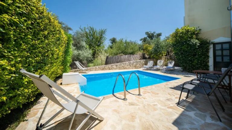 Holiday Home with Private Pool Near Lake Kournas - 8